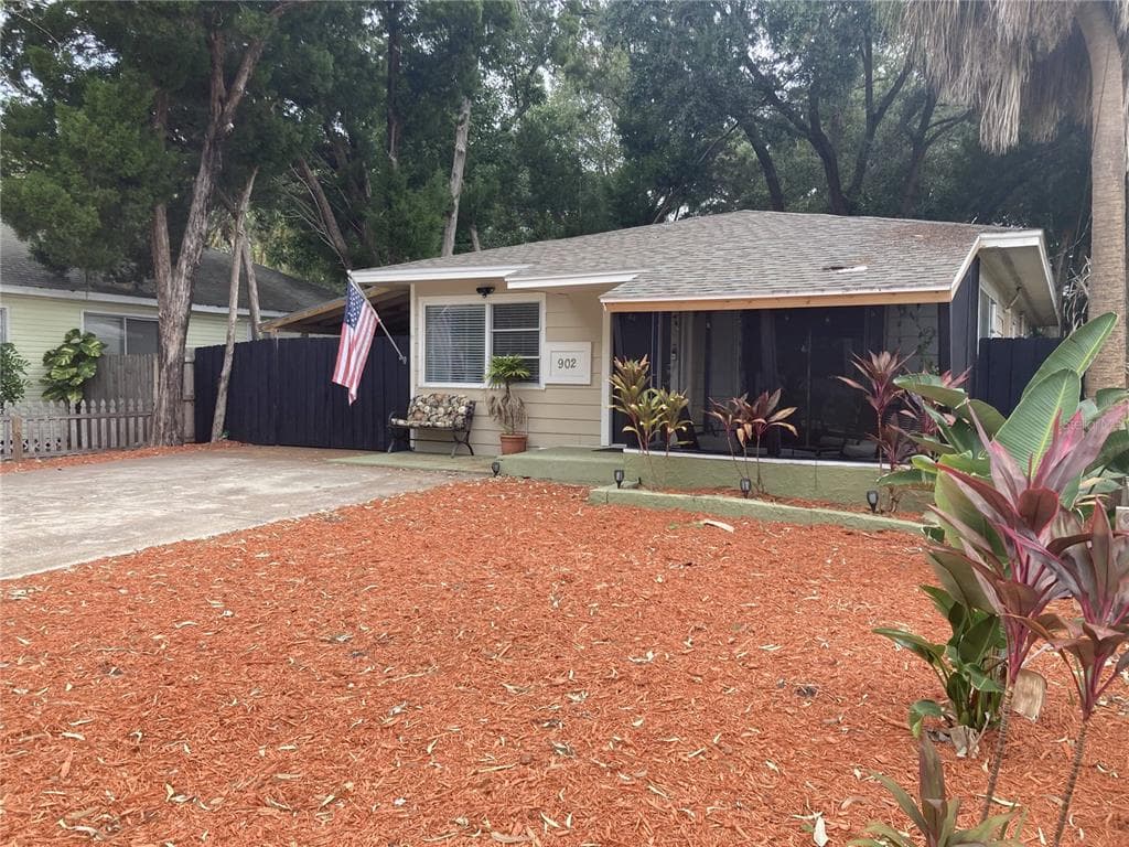902 BELTREES STREET DUNEDIN, FL 34698