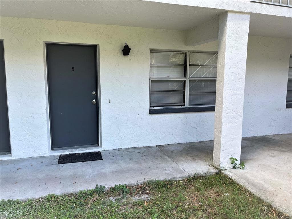 4700 46TH AVENUE N UNIT 5 ST PETERSBURG, FL 33714