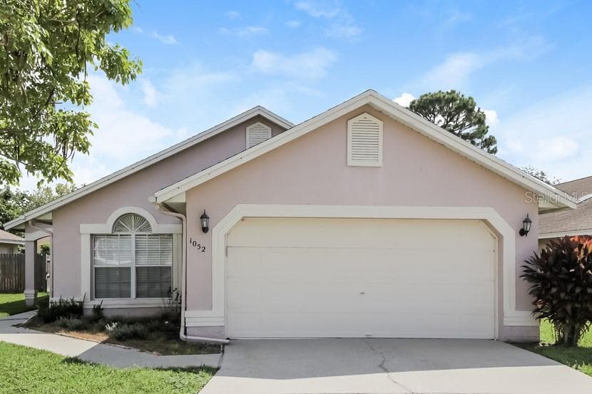 1052 HORNBEAM STREET OVIEDO, FL 32765