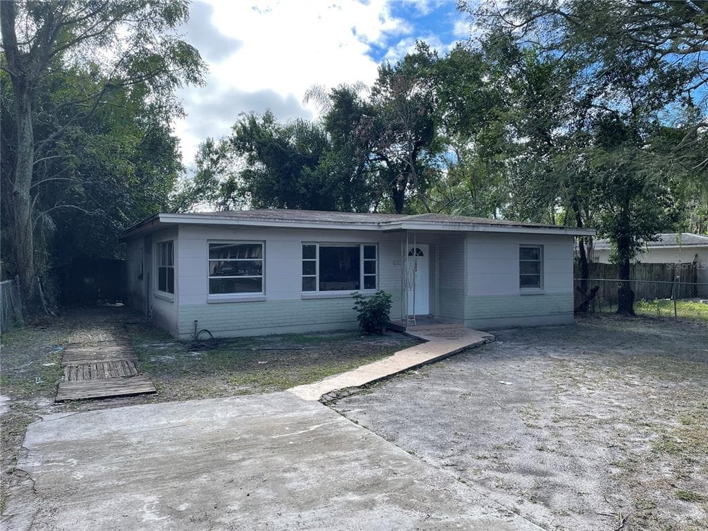 1803 E ANNONA AVENUE TAMPA, FL 33612