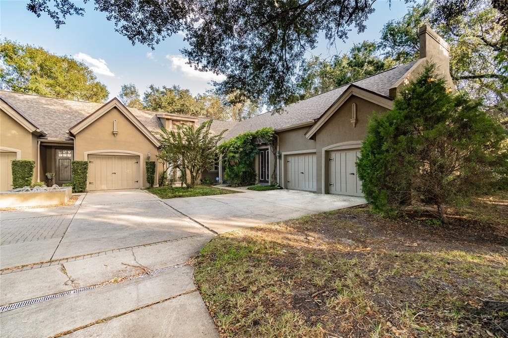 1985 E LAKE ROAD PALM HARBOR, FL 34685