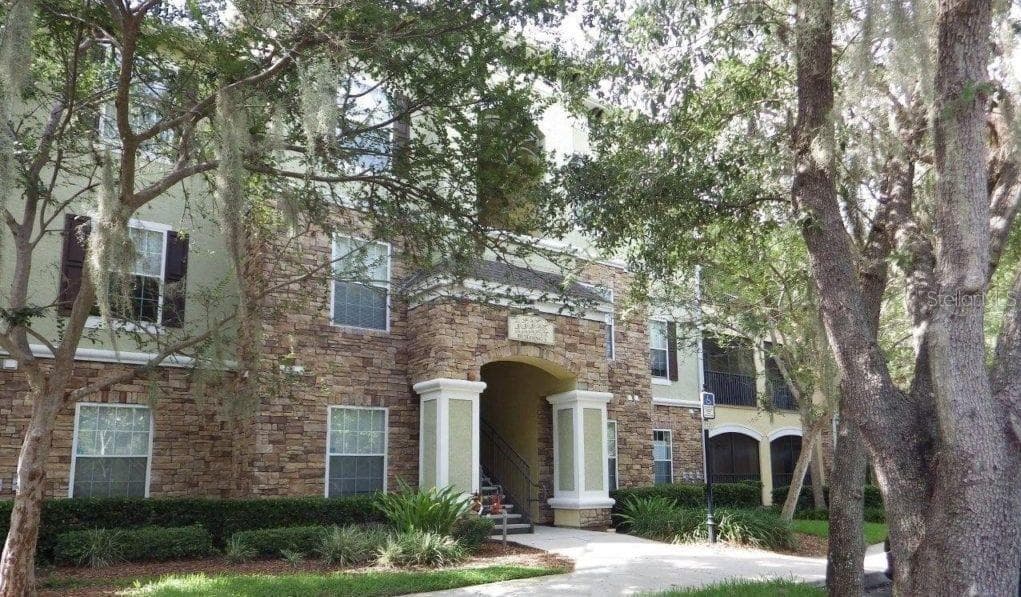 10023 COURTNEY PALMS BOULEVARD UNIT 101 TAMPA, FL 33619