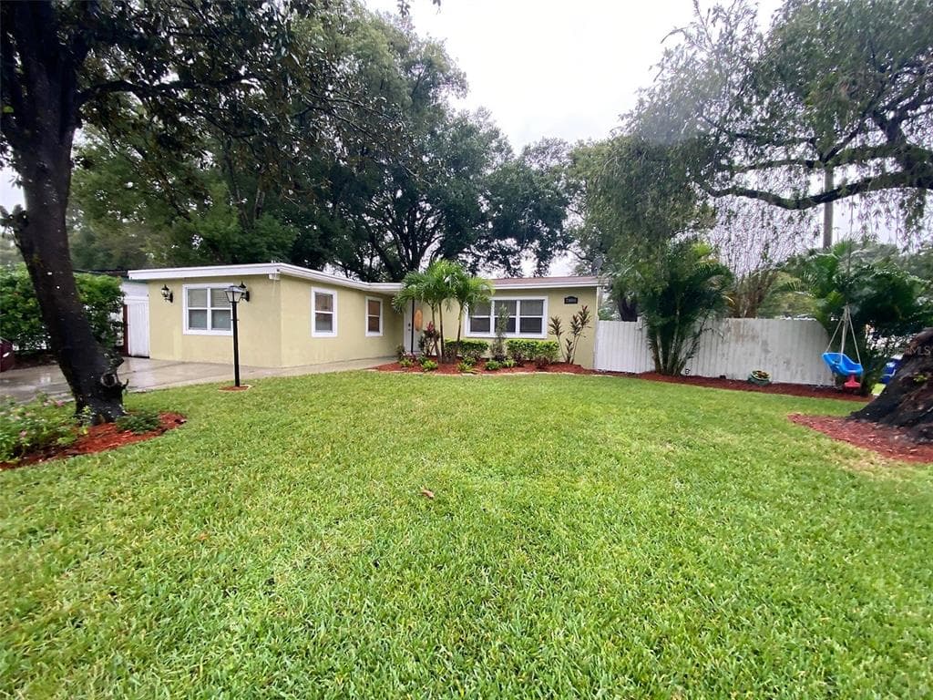 7406 N HOWARD AVENUE TAMPA, FL 33604