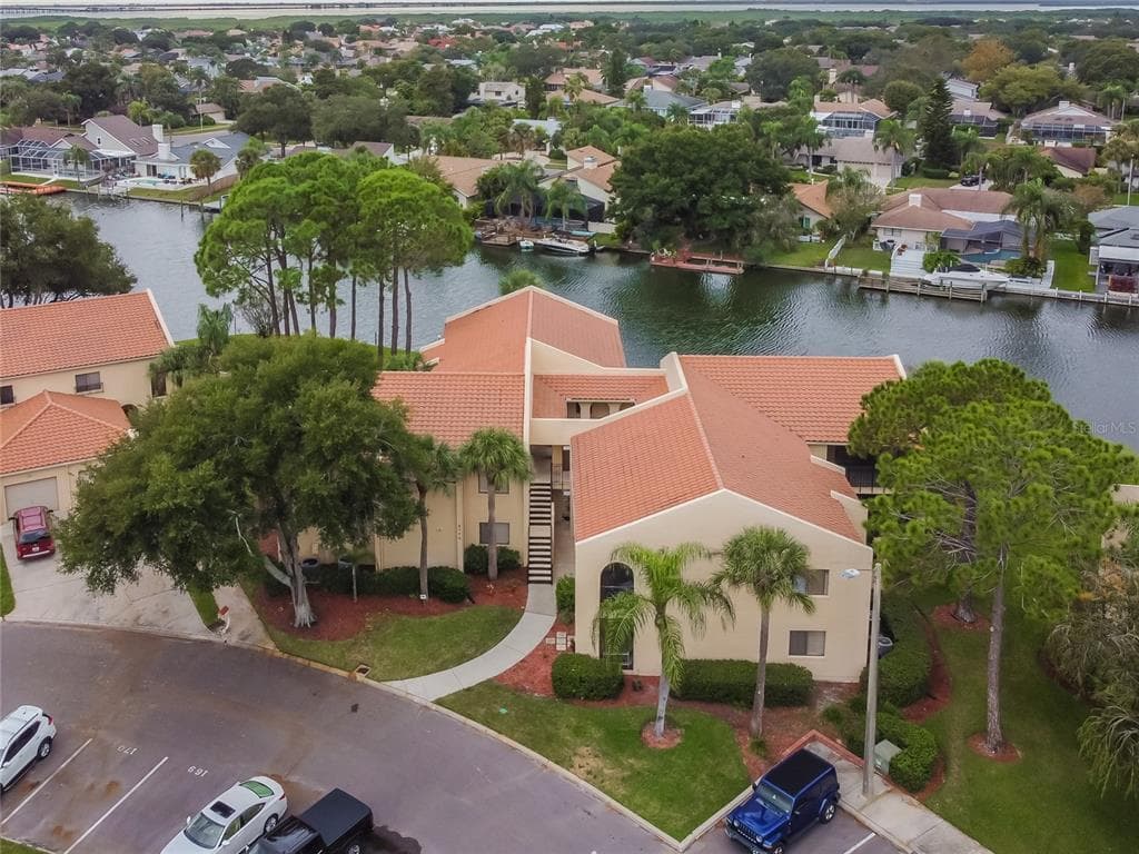 6326 GRAND BAHAMA CIRCLE UNIT G TAMPA, FL 33615