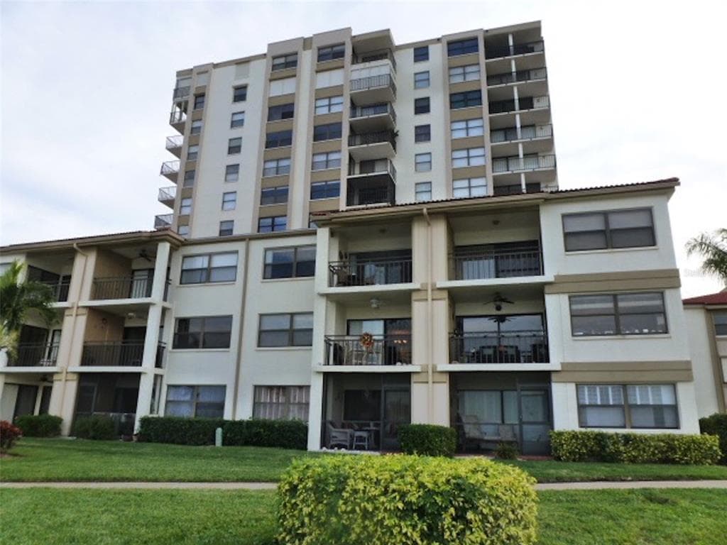 6265 SUN BOULEVARD UNIT 908 ST PETERSBURG, FL 33715