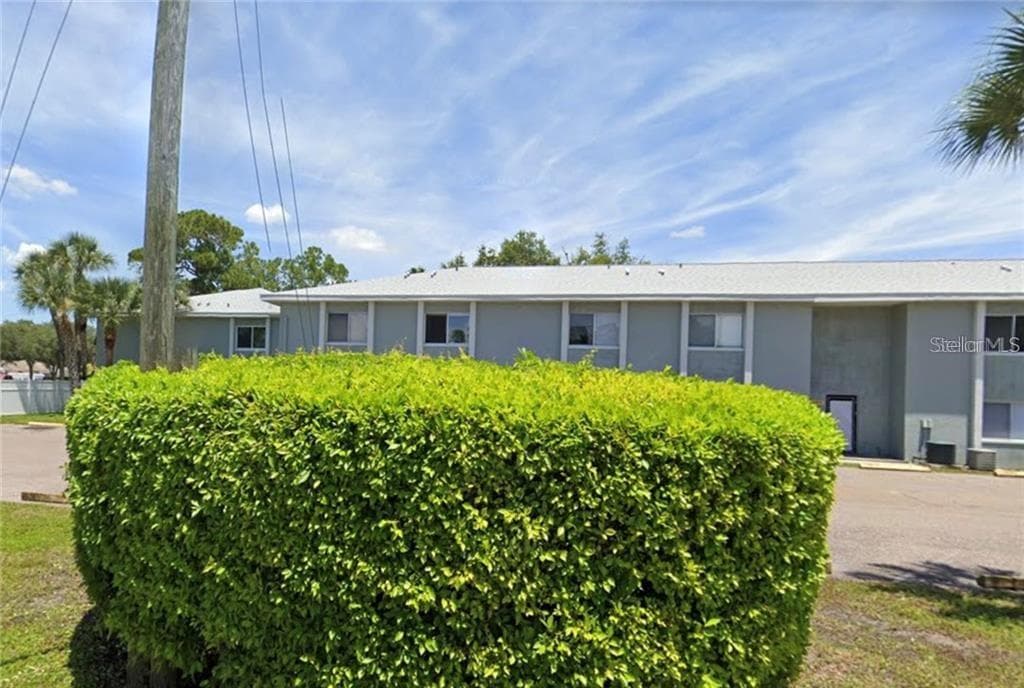 379 47TH AVENUE N UNIT 108 ST PETERSBURG, FL 33703