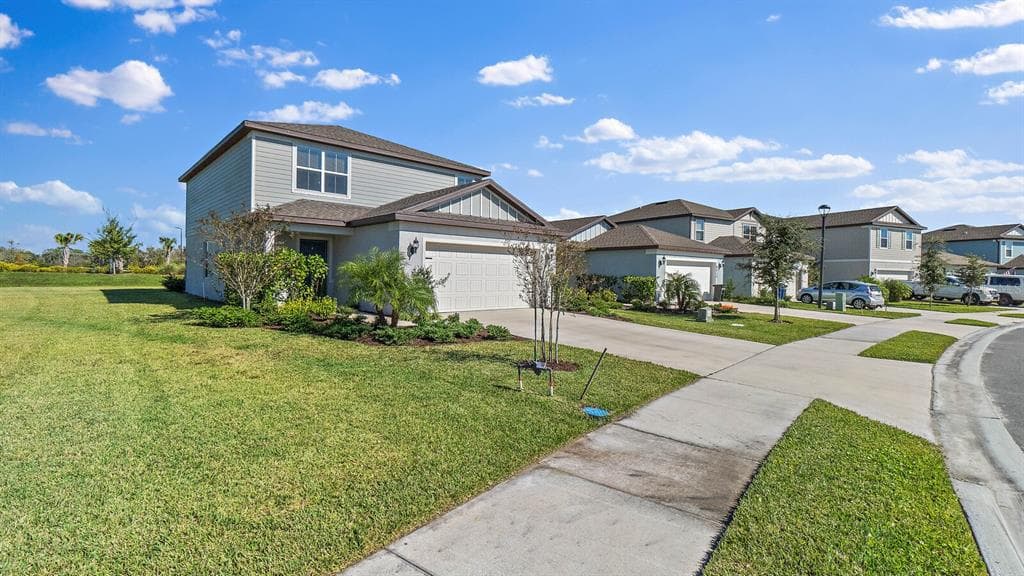 8909 ROYAL RIVER CIRCLE PARRISH, FL 34219