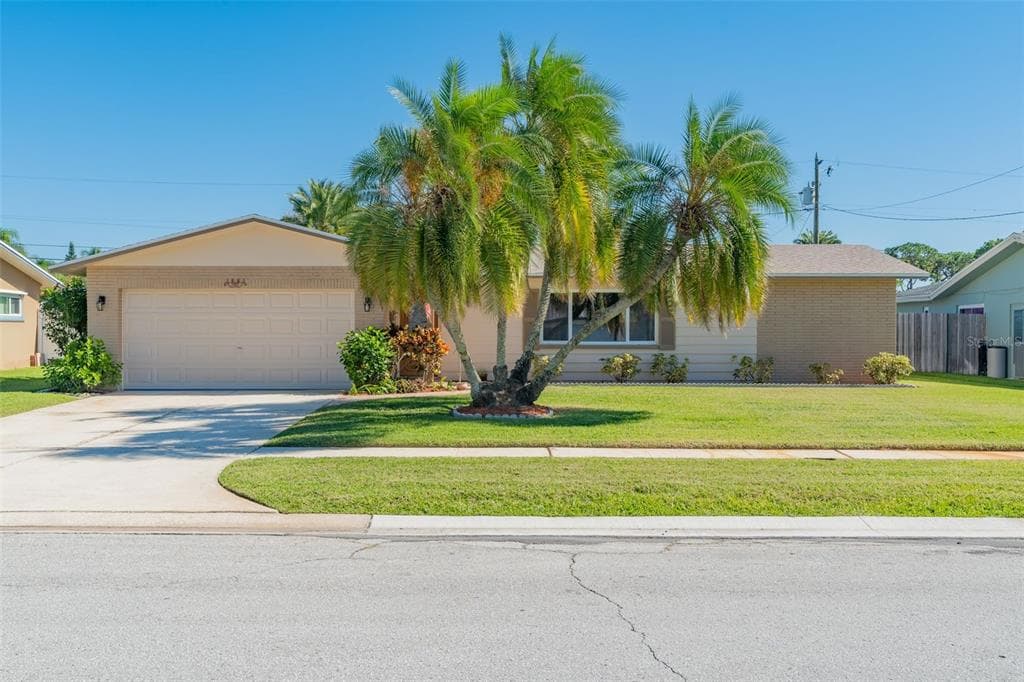 1861 PRINCETON DRIVE CLEARWATER, FL 33765