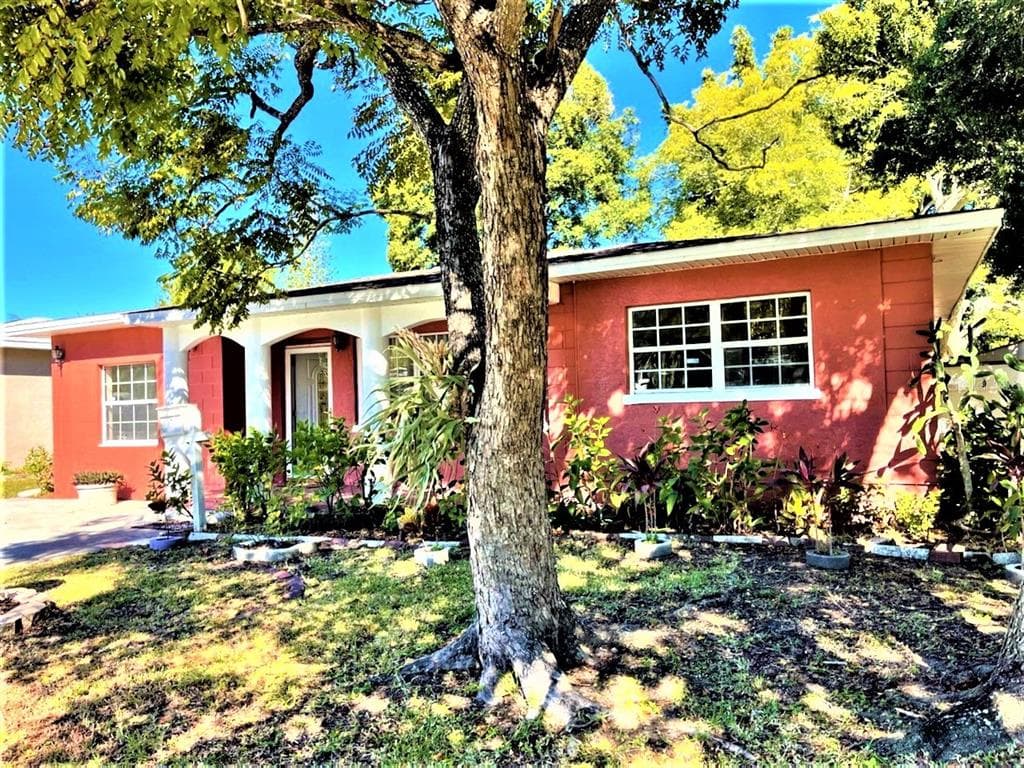 501 40TH AVENUE N ST PETERSBURG, FL 33703