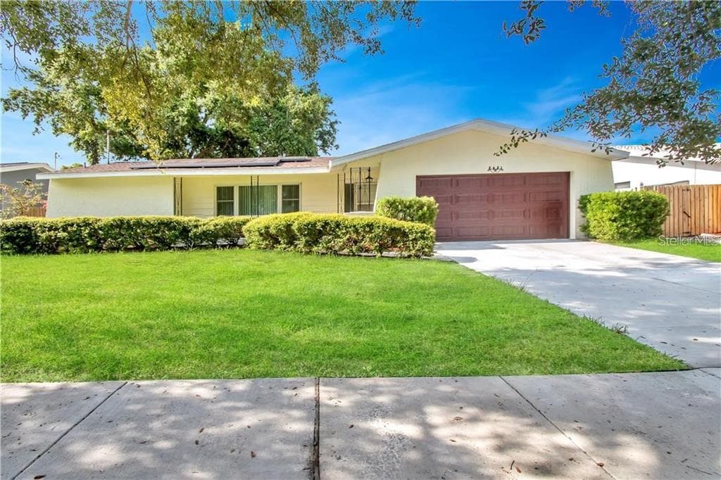 2421 GLENANN DRIVE