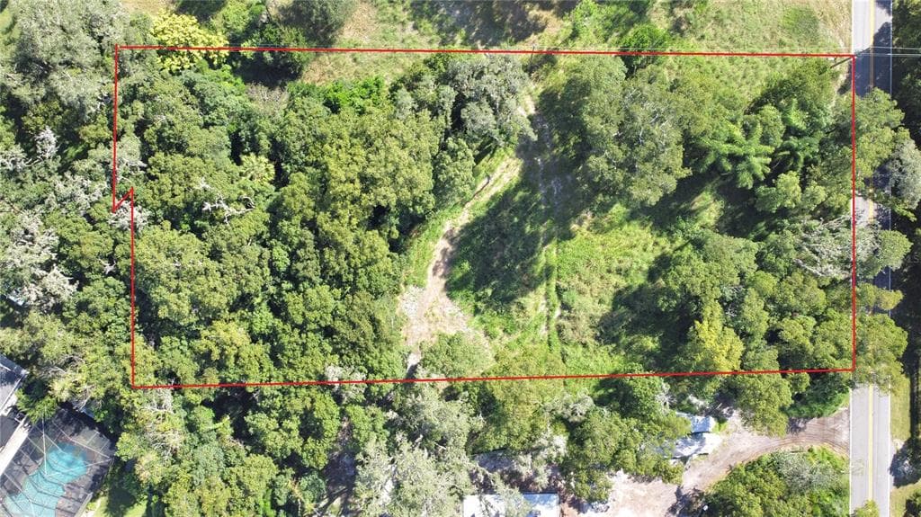 17841 SIMMONS ROAD LUTZ, FL 33548
