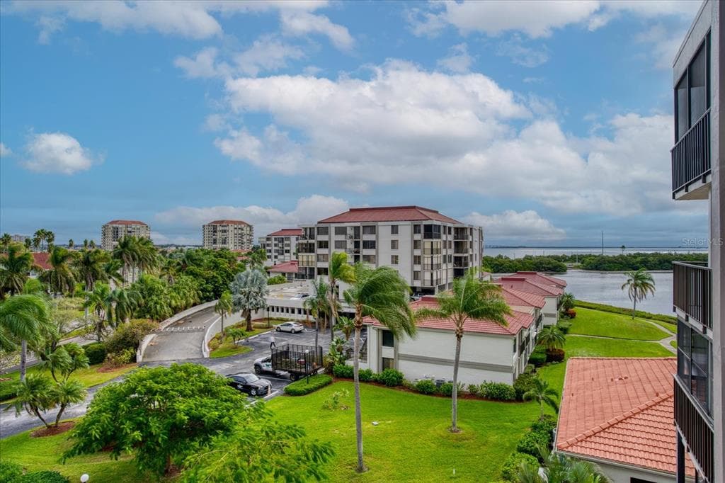 6357 BAHIA DEL MAR BOULEVARD UNIT 505 ST PETERSBURG, FL 33715