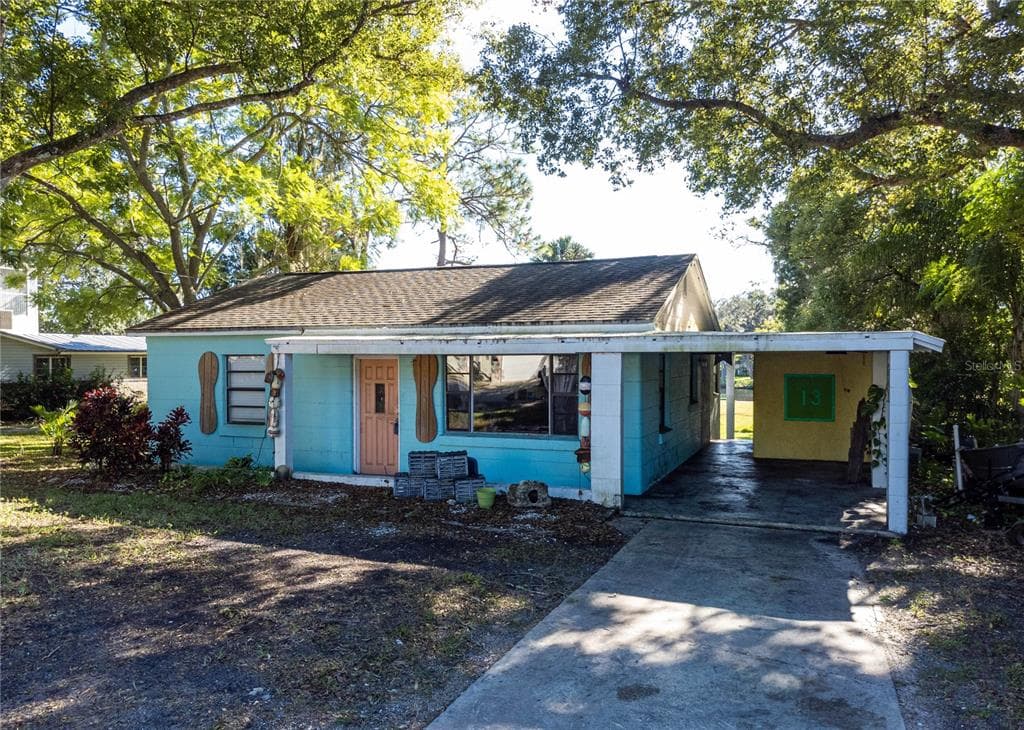 6118 OAK RIDGE AVENUE NEW PORT RICHEY, FL 34653