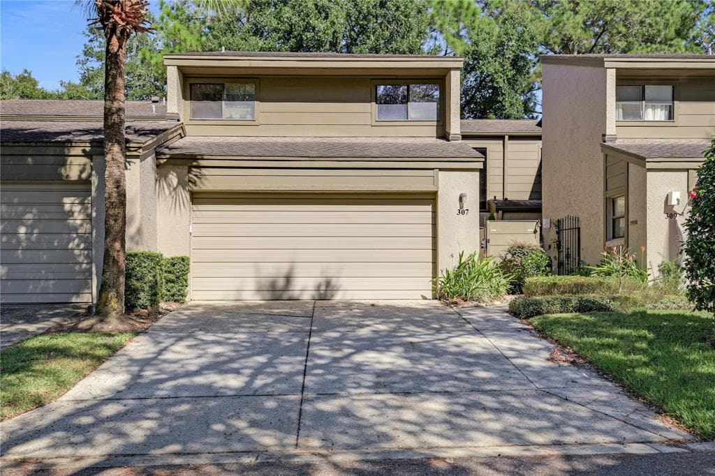 307 DRYBERRY WAY FERN PARK, FL 32730