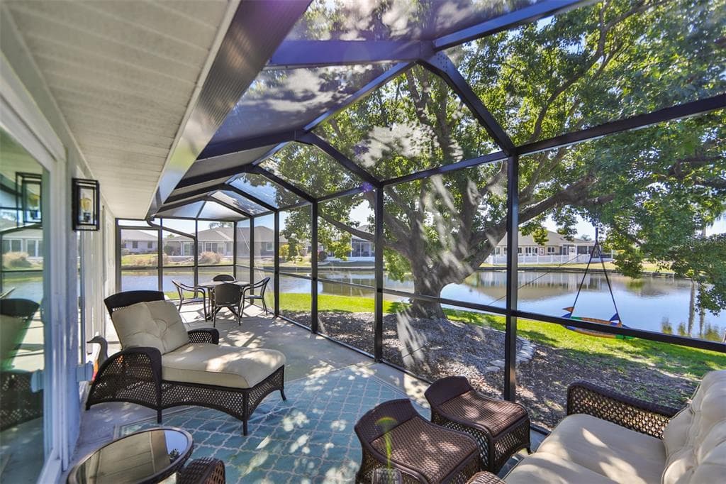 2112 W VIEW DRIVE SUN CITY CENTER, FL 33573