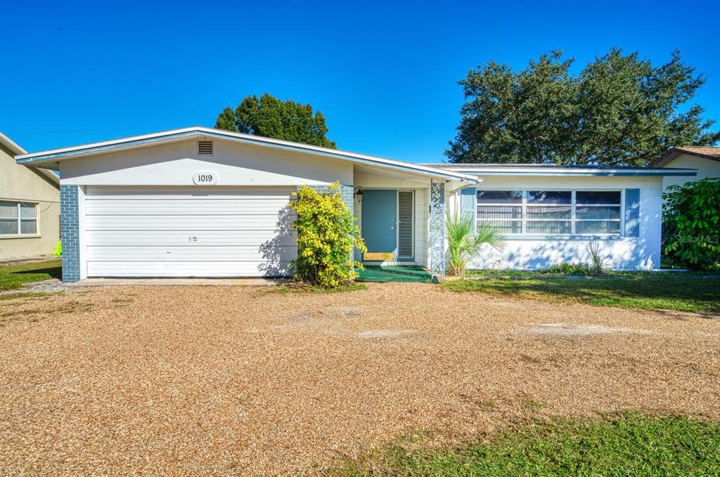 1019 61ST AVENUE N ST PETERSBURG, FL 33703