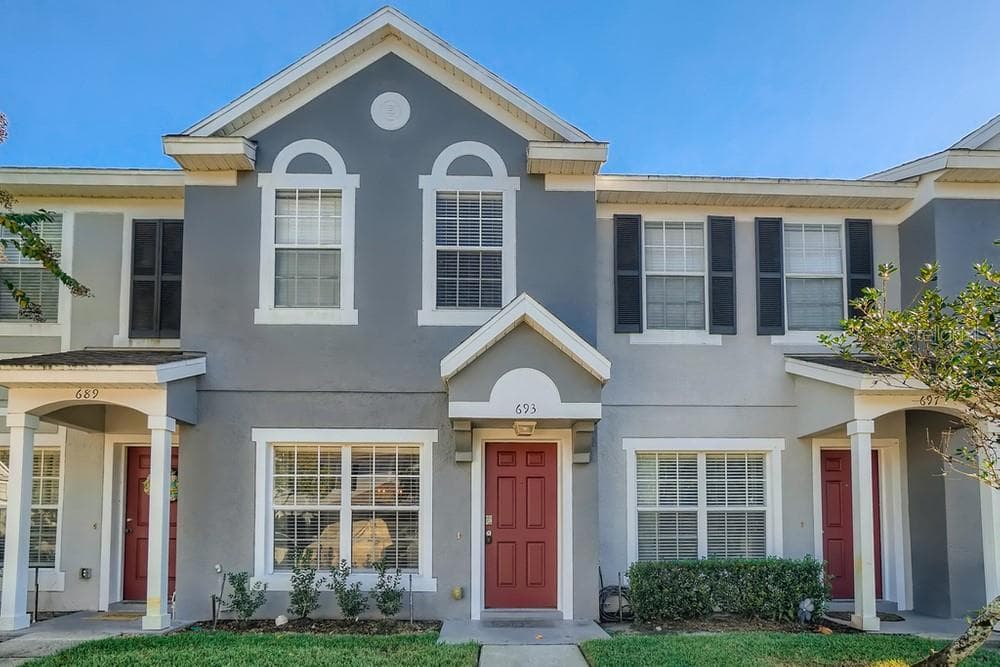 693 SHROPSHIRE LOOP SANFORD, FL 32771