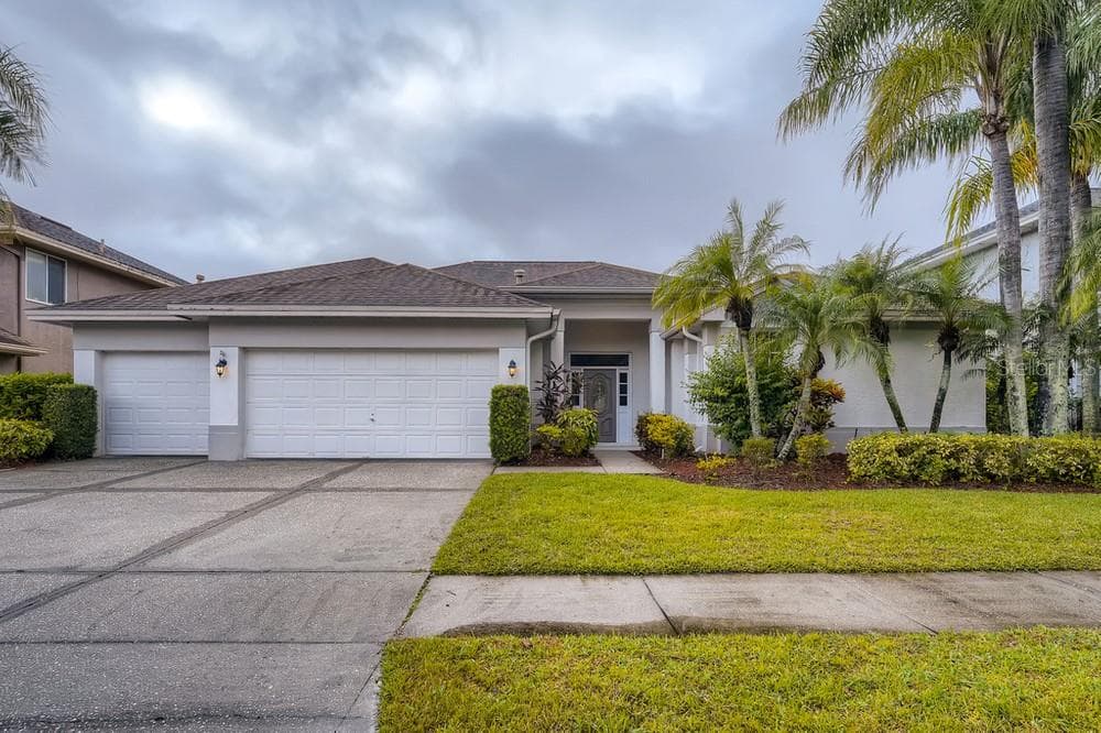 9402 WOODBAY DRIVE TAMPA, FL 33626