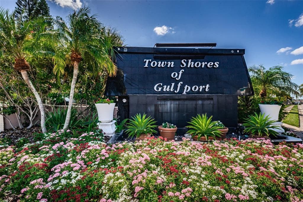 5960 30TH AVENUE S UNIT 303 GULFPORT, FL 33707