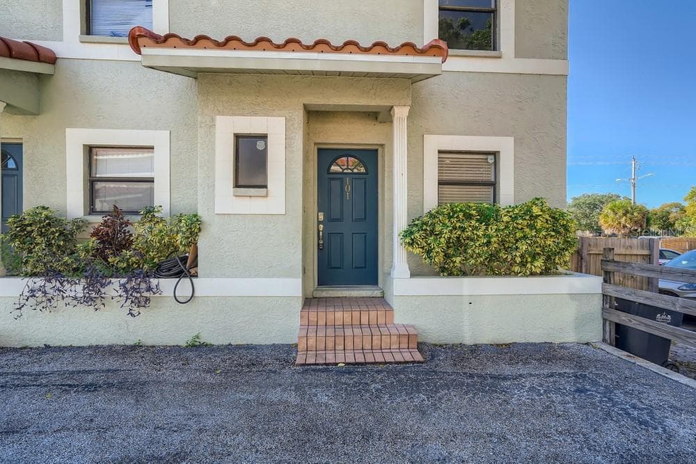 6504 ABACO DRIVE UNIT 101 APOLLO BEACH, FL 33572