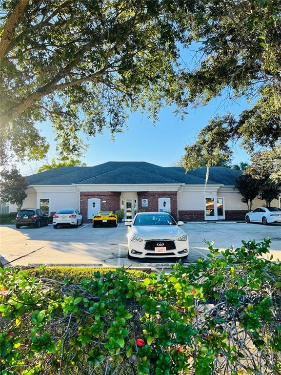 1910 LAKELAND HILLS BOULEVARD LAKELAND, FL 33805
