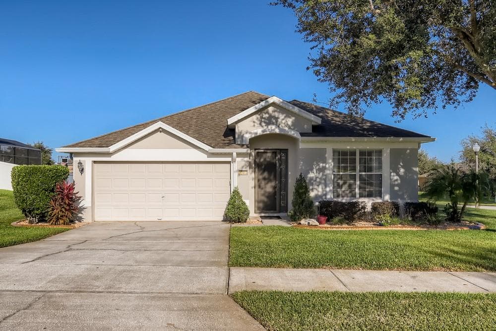 2864 COLUMBUS AVENUE CLERMONT, FL 34715