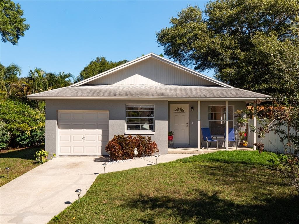 1075 MOHAWK CIRCLE CLEARWATER, FL 33755