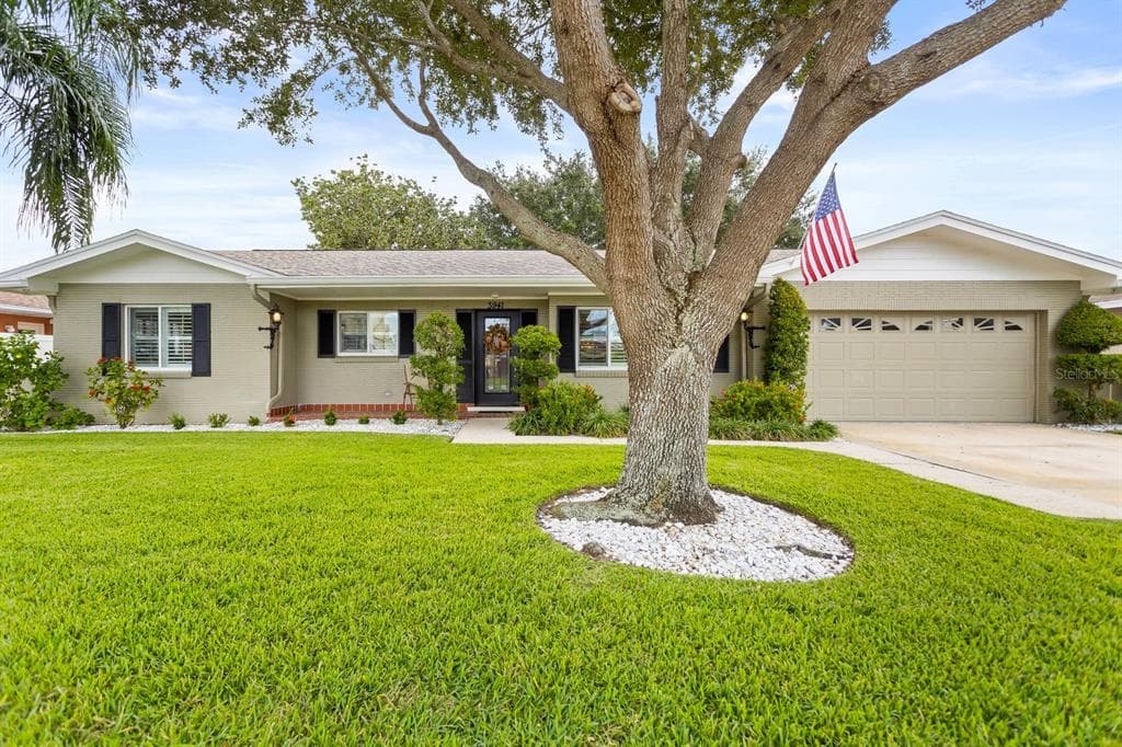 3941 VERSAILLES DRIVE TAMPA, FL 33634