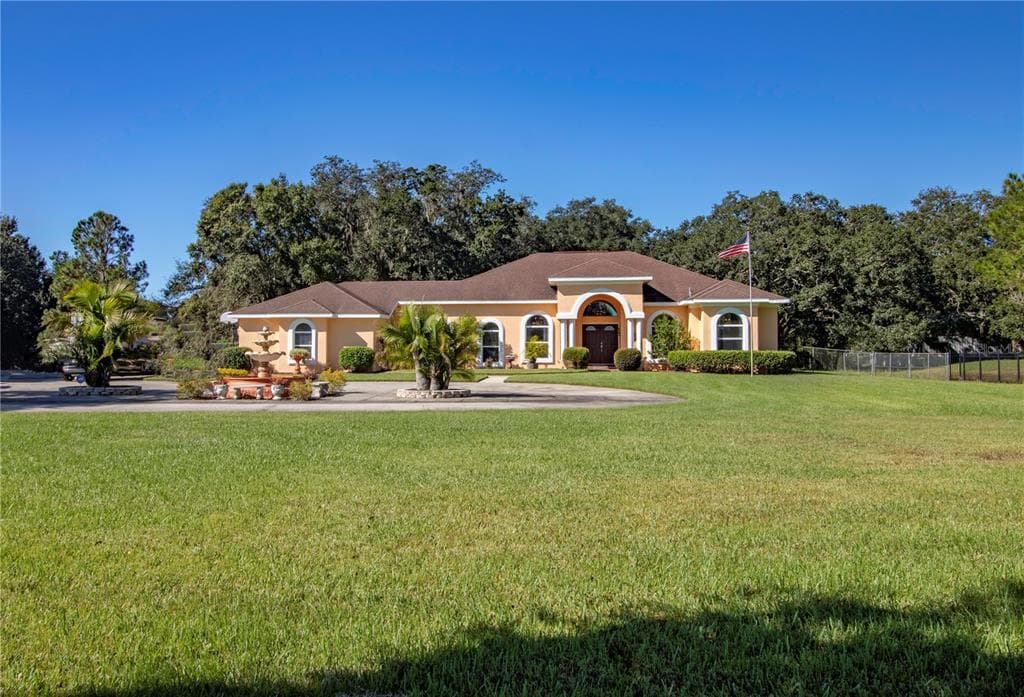 1084 COWART ROAD PLANT CITY, FL 33567