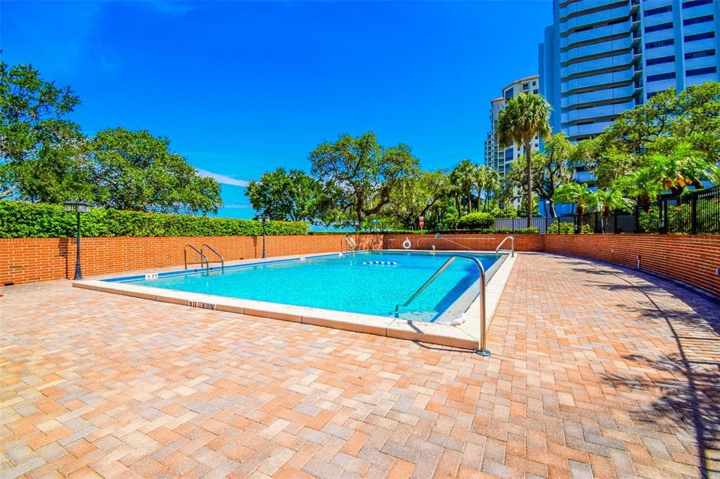 4015 BAYSHORE BOULEVARD UNIT 5B TAMPA, FL 33611
