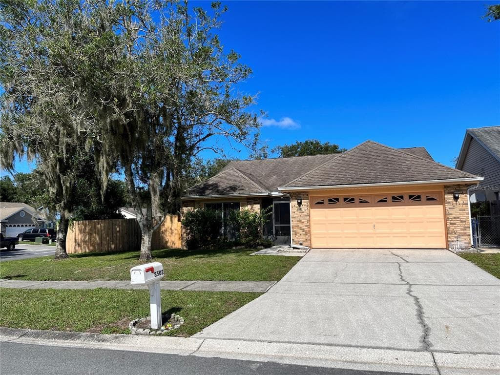 8502 QUEEN BROOKS COURT