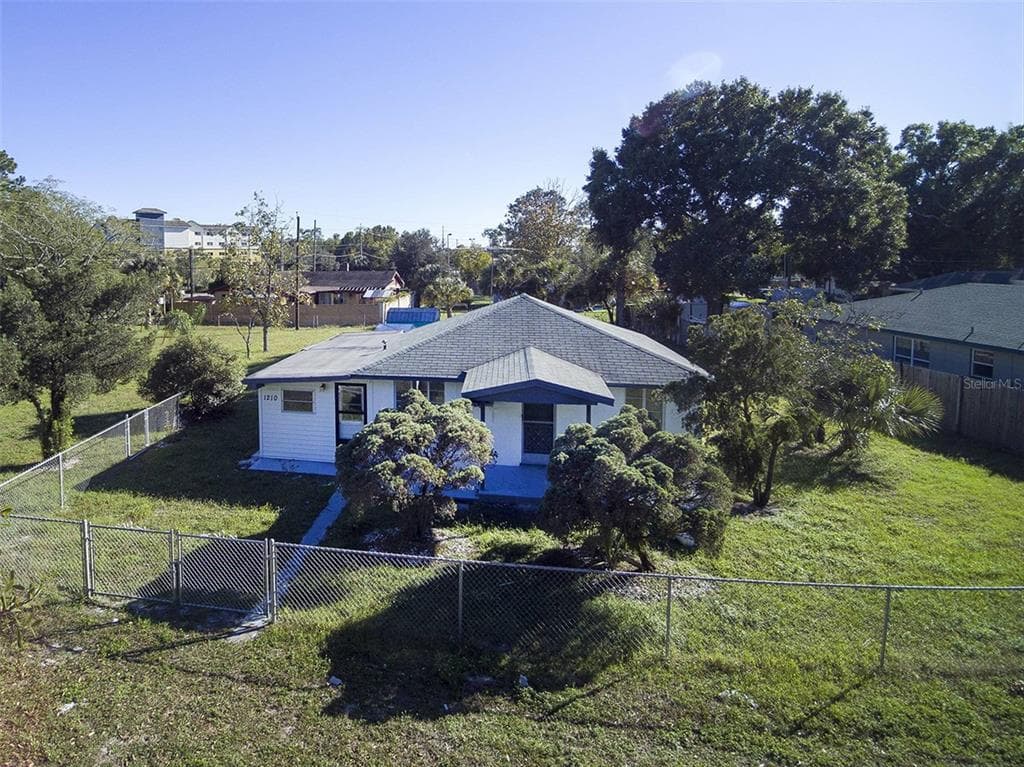 1210 VISTA PLACE LAKELAND, FL 33815