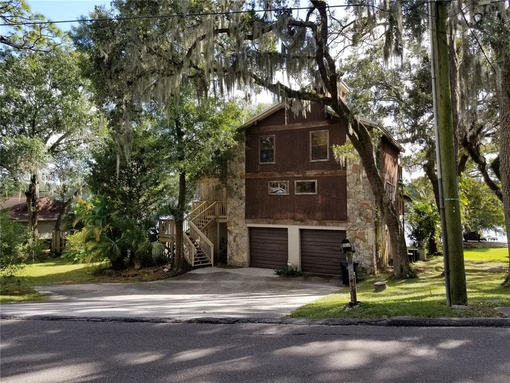 4813 RIVER HILLS DRIVE