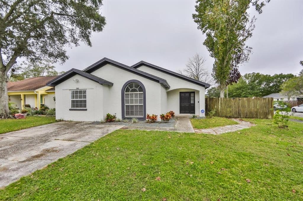 7915 GEORGE WASHINGTON LANE TAMPA, FL 33637