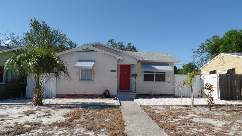 4935 EMERSON AVENUE S ST PETERSBURG, FL 33707