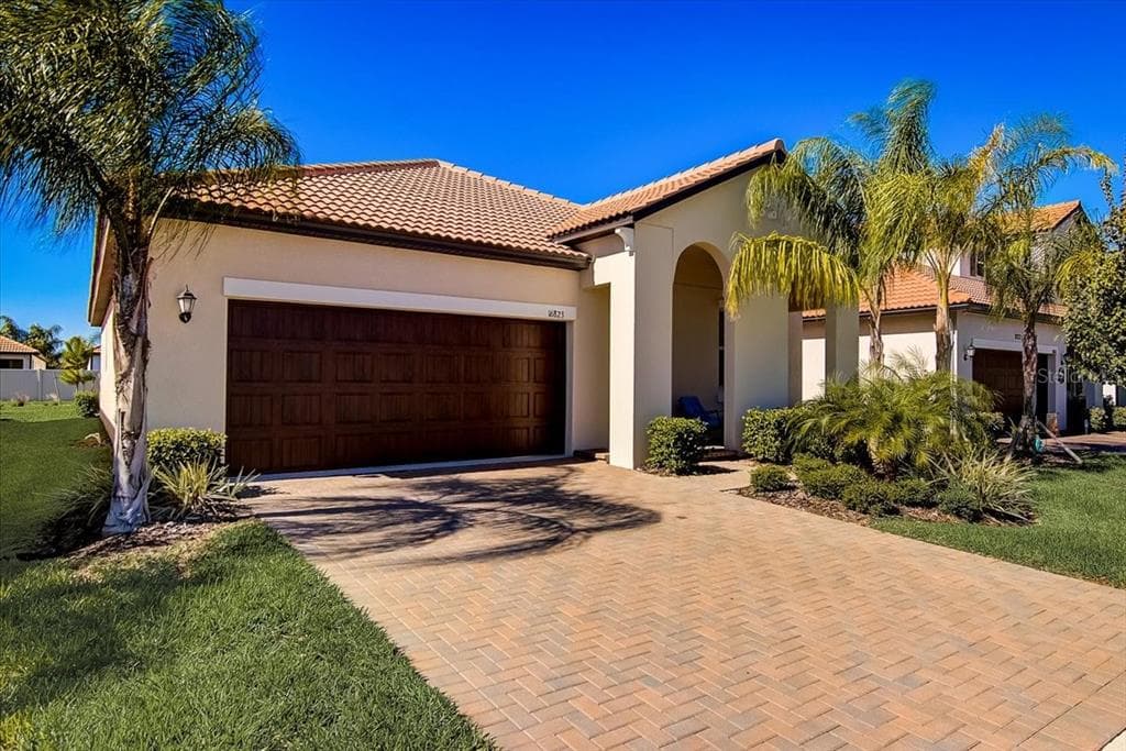 16823 WHISPER ELM STREET WIMAUMA, FL 33598