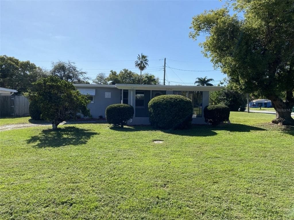 10598 111TH AVENUE LARGO, FL 33773