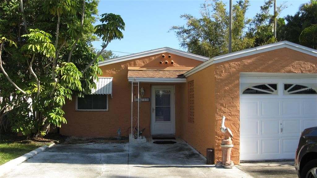 16205 1ST STREET E REDINGTON BEACH, FL 33708