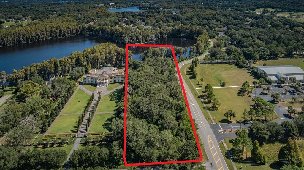 MERRY LANE LUTZ, FL 33548