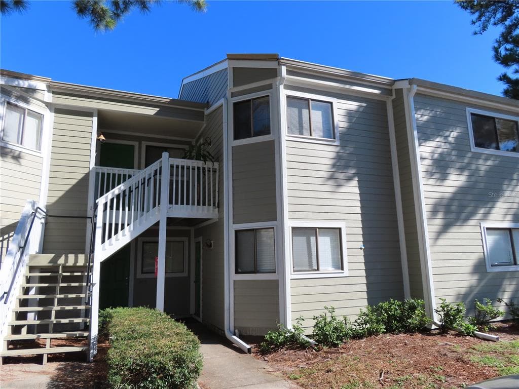 7298 ULMERTON ROAD UNIT 512 LARGO, FL 33771