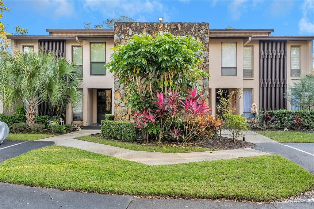 1400 TARPON WOODS BOULEVARD UNIT J PALM HARBOR, FL 34685