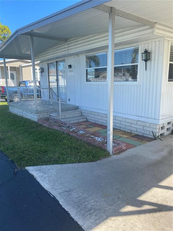 220 CAROL DRIVE UNIT 220 SEMINOLE, FL 33772