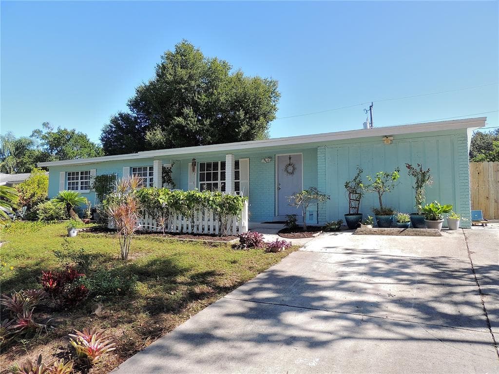 2216 CATAWBA DRIVE COCOA, FL 32926