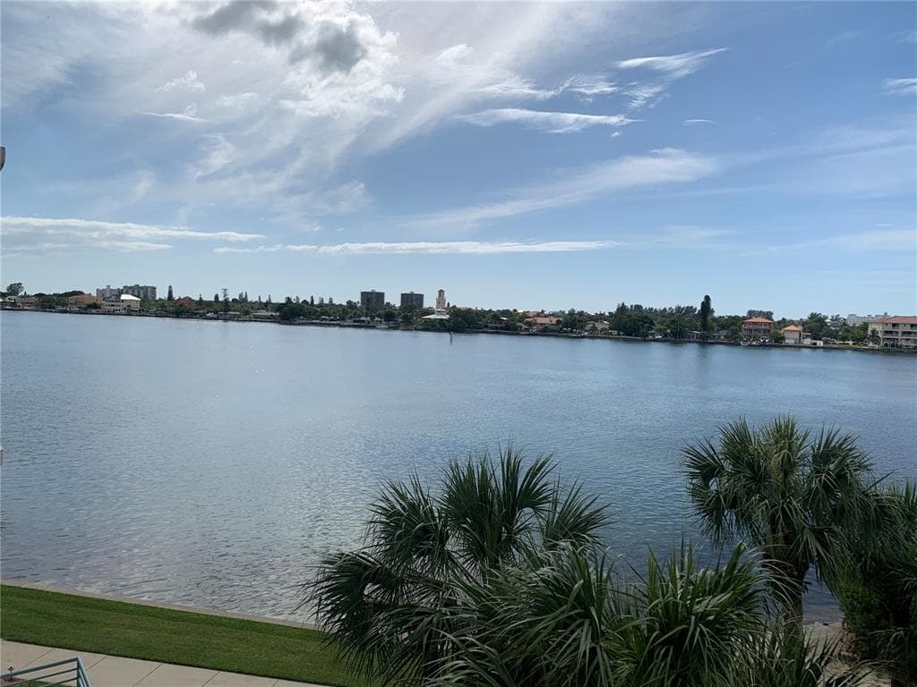 8040 SAILBOAT KEY BOULEVARD S UNIT 302 ST PETE BEACH, FL 33707