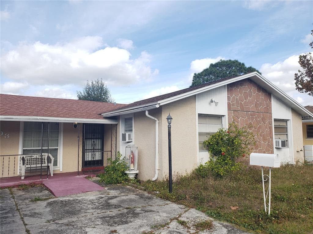 6403 BALI COURT TAMPA, FL 33634