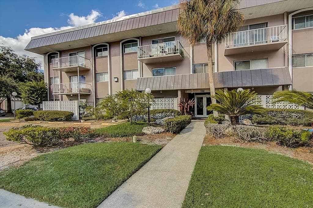 4611 W FIG STREET UNIT 110 TAMPA, FL 33609