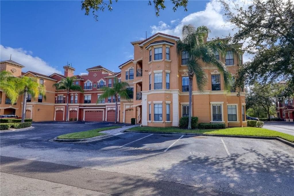 2733 VIA CIPRIANI UNIT 830B