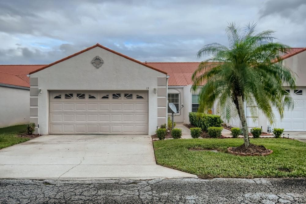 733 CARPENTERS WAY UNIT 13 LAKELAND, FL 33809