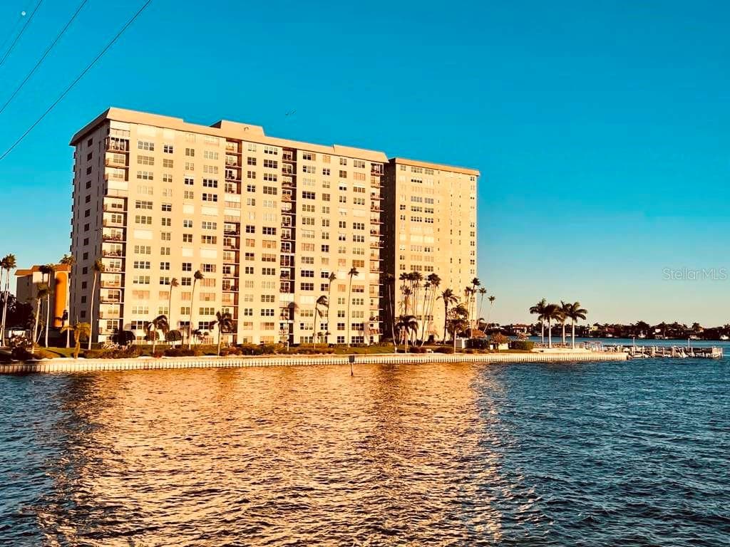 5220 BRITTANY DRIVE S UNIT 1201 ST PETERSBURG, FL 33715