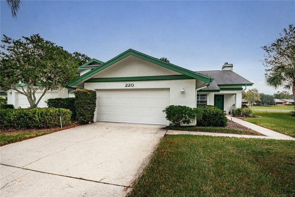 220 WOODRIDGE CIRCLE OLDSMAR, FL 34677